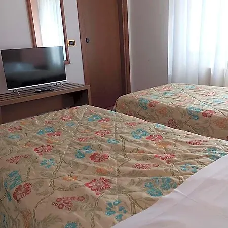 Regina Pollino Otel